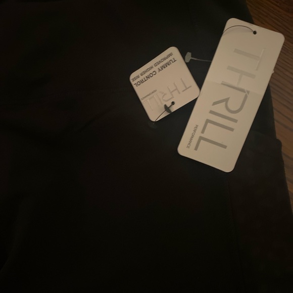 Thrill Performance Shape Enhancing Yoga Pant Leggings W/Pocket -2X - Picture 4 of 7